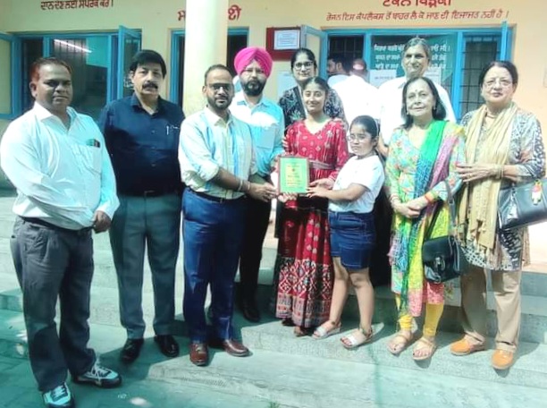The district administration gave 10 thousand rupees for the community kitchen project